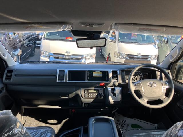ハイエースワゴン グランドキャビン　４ＷＤ／登録済未使用／３列１０人乗／デジタルミラー／Ｂカメラ／コーナーソナー／ＬＥＤヘッド／スマートキ／パワスラ（14枚目）