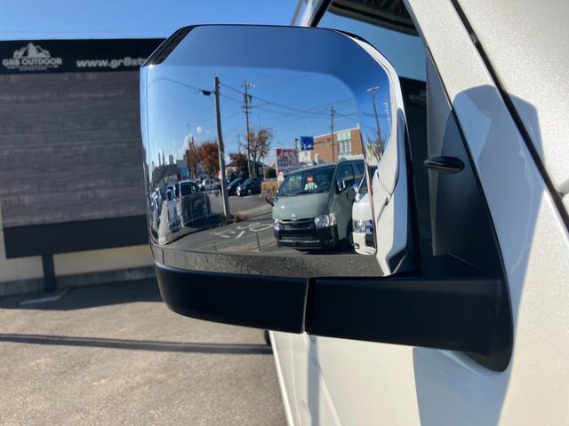 ハイエースワゴン グランドキャビン　４ＷＤ／登録済未使用／３列１０人乗／デジタルミラー／Ｂカメラ／コーナーソナー／ＬＥＤヘッド／スマートキ／パワスラ（27枚目）