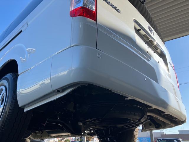 ハイエースワゴン グランドキャビン　４ＷＤ／登録済未使用／３列１０人乗／デジタルミラー／Ｂカメラ／コーナーソナー／ＬＥＤヘッド／スマートキ／パワスラ（38枚目）