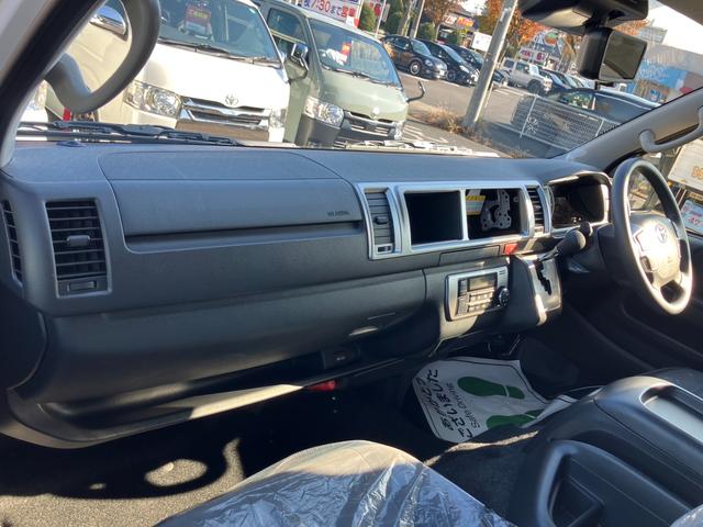 ハイエースワゴン グランドキャビン　４ＷＤ／登録済未使用／３列１０人乗／デジタルミラー／Ｂカメラ／コーナーソナー／ＬＥＤヘッド／スマートキ／パワスラ（43枚目）