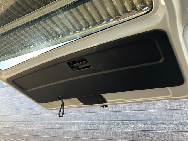 ハイエースワゴン グランドキャビン　４ＷＤ／登録済未使用／３列１０人乗／デジタルミラー／Ｂカメラ／コーナーソナー／ＬＥＤヘッド／スマートキ／パワスラ（60枚目）