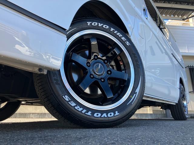 ハイエースバン ロングワイドスーパーＧＬ　ダークプライムＩＩ　１オーナー／ナビＴＶ／Ｂカメラ／ＥＴＣ／ベッドキット／モデリスタフロントスポイラー／社外アルミ／ＬＥＤヘッドライト／スマートキー＆プッシュスタート／サイドバイザー／セーフティセンス／フォグランプ（2枚目）