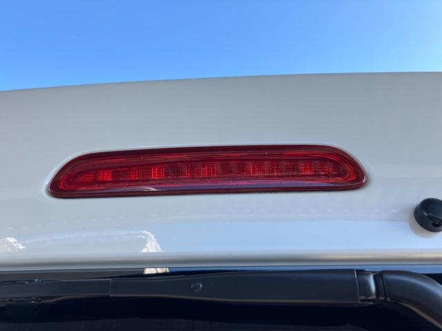 ハイエースバン ロングワイドスーパーＧＬ　ダークプライムＩＩ　１オーナー／ナビＴＶ／Ｂカメラ／ＥＴＣ／ベッドキット／モデリスタフロントスポイラー／社外アルミ／ＬＥＤヘッドライト／スマートキー＆プッシュスタート／サイドバイザー／セーフティセンス／フォグランプ（34枚目）