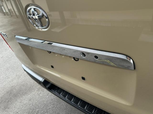 ハイエースバン ロングワイドスーパーGL 1オーナー/GR8ベッドキット/両側パワースライドドア/ナビTV/全方位カメラ/デジタルインナーミラ/スマートキー&プッシュスタート/LEDヘッドライト/AC100V電源/トヨタセーフティセンス(35枚目)