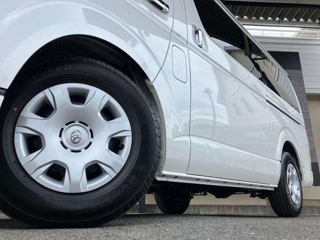 ハイエースバン スーパーＧＬ　ダークプライムＩＩ　パノラミックビューモニター／両側パワースライドドア／スマートキー＆プッシュスタート／ＬＥＤヘッドライト／Ｗエアバック／ＡＣ１００Ｖ電源／クリアランスコーナーソナー／セーフティセンス／フォグランプ（13枚目）