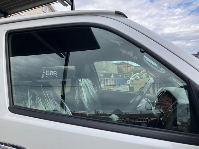 ハイエースバン スーパーＧＬ　ダークプライムＩＩ　パノラミックビューモニター／両側パワースライドドア／スマートキー＆プッシュスタート／ＬＥＤヘッドライト／Ｗエアバック／ＡＣ１００Ｖ電源／クリアランスコーナーソナー／セーフティセンス／フォグランプ（28枚目）