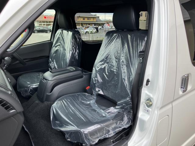 ハイエースバン スーパーＧＬ　ダークプライムＩＩ　パノラミックビューモニター／両側パワースライドドア／スマートキー＆プッシュスタート／ＬＥＤヘッドライト／Ｗエアバック／ＡＣ１００Ｖ電源／クリアランスコーナーソナー／セーフティセンス／フォグランプ（44枚目）