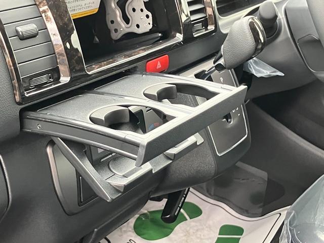 ハイエースバン スーパーＧＬ　ダークプライムＩＩ　パノラミックビューモニター／両側パワースライドドア／スマートキー＆プッシュスタート／ＬＥＤヘッドライト／Ｗエアバック／ＡＣ１００Ｖ電源／クリアランスコーナーソナー／セーフティセンス／フォグランプ（51枚目）