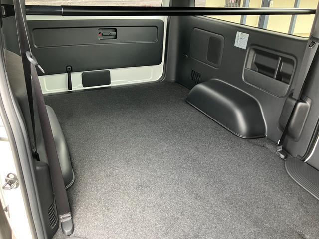 ハイエースバン スーパーＧＬ　ダークプライムＩＩ　パノラミックビューモニター／両側パワースライドドア／スマートキー＆プッシュスタート／ＬＥＤヘッドライト／Ｗエアバック／ＡＣ１００Ｖ電源／クリアランスコーナーソナー／セーフティセンス／フォグランプ（58枚目）