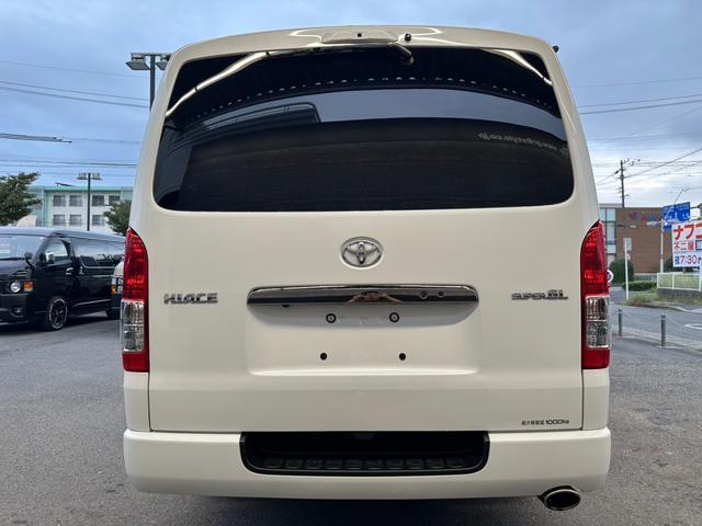 ハイエースバン スーパーGL ダークプライムII ナビTV/全方位カメラ/天吊りモニター/ベッドキット/荷室カーゴマット/フロントスポイラー/17inアルミ/ローダウン/ETC/AC100V電源/Wエアバック/LEDヘッドライト/サイドバイザー(22枚目)