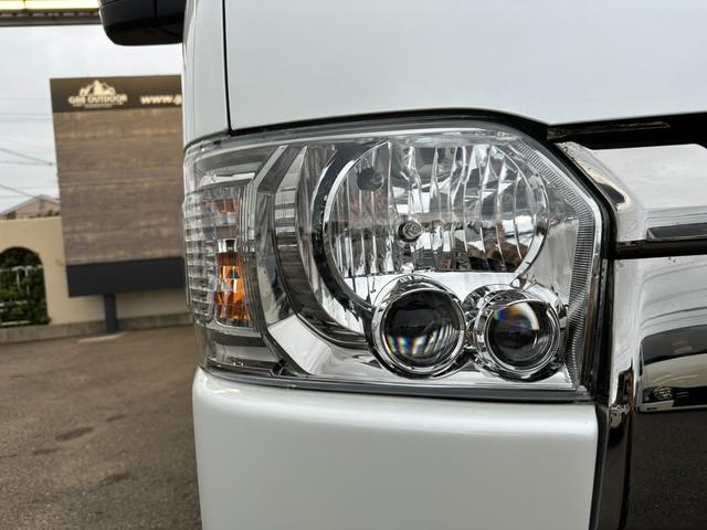 ハイエースバン スーパーGL ダークプライムII ナビTV/全方位カメラ/天吊りモニター/ベッドキット/荷室カーゴマット/フロントスポイラー/17inアルミ/ローダウン/ETC/AC100V電源/Wエアバック/LEDヘッドライト/サイドバイザー(30枚目)