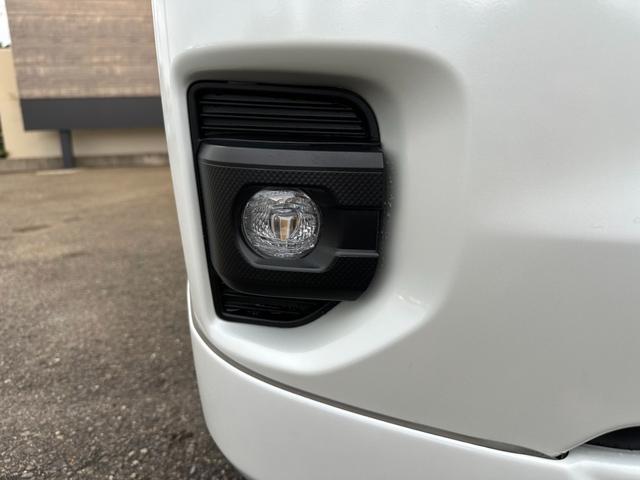 ハイエースバン スーパーGL ダークプライムII ナビTV/全方位カメラ/天吊りモニター/ベッドキット/荷室カーゴマット/フロントスポイラー/17inアルミ/ローダウン/ETC/AC100V電源/Wエアバック/LEDヘッドライト/サイドバイザー(31枚目)