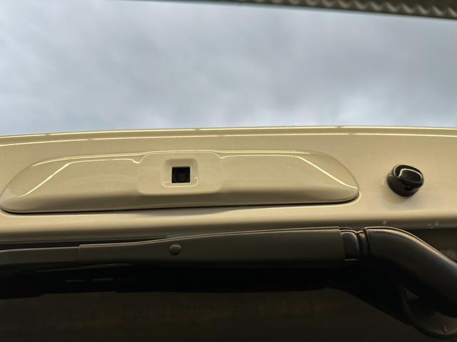 ハイエースバン スーパーGL ダークプライムII ナビTV/全方位カメラ/天吊りモニター/ベッドキット/荷室カーゴマット/フロントスポイラー/17inアルミ/ローダウン/ETC/AC100V電源/Wエアバック/LEDヘッドライト/サイドバイザー(34枚目)