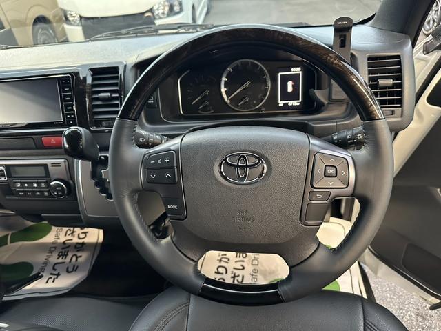 ハイエースバン スーパーGL ダークプライムII ナビTV/全方位カメラ/天吊りモニター/ベッドキット/荷室カーゴマット/フロントスポイラー/17inアルミ/ローダウン/ETC/AC100V電源/Wエアバック/LEDヘッドライト/サイドバイザー(45枚目)