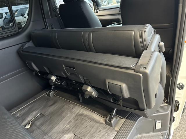 ハイエースバン スーパーGL ダークプライムII ナビTV/全方位カメラ/天吊りモニター/ベッドキット/荷室カーゴマット/フロントスポイラー/17inアルミ/ローダウン/ETC/AC100V電源/Wエアバック/LEDヘッドライト/サイドバイザー(55枚目)