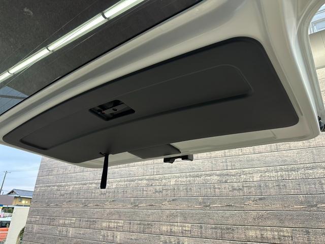 ハイエースバン スーパーGL ダークプライムII ナビTV/全方位カメラ/天吊りモニター/ベッドキット/荷室カーゴマット/フロントスポイラー/17inアルミ/ローダウン/ETC/AC100V電源/Wエアバック/LEDヘッドライト/サイドバイザー(60枚目)