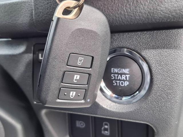 ハイエースワゴン グランドキャビン　ファインテックツアラー　ファインテックツアラー／登録済未使用車／すぐ納車／４列１０人乗り／全方位カメラ／デジタルミラー／キャプテンシート（17枚目）