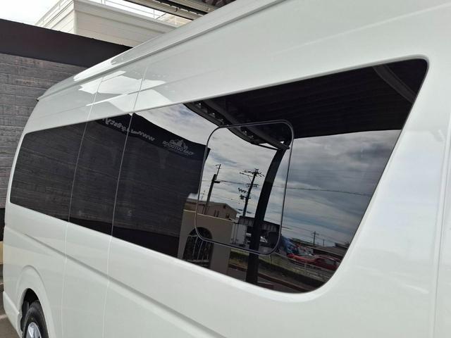 ハイエースワゴン グランドキャビン　ファインテックツアラー　ファインテックツアラー／登録済未使用車／すぐ納車／４列１０人乗り／全方位カメラ／デジタルミラー／キャプテンシート（35枚目）