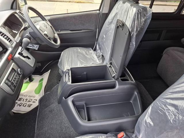 ハイエースワゴン グランドキャビン　ファインテックツアラー　ファインテックツアラー／登録済未使用車／すぐ納車／４列１０人乗り／全方位カメラ／デジタルミラー／キャプテンシート（44枚目）