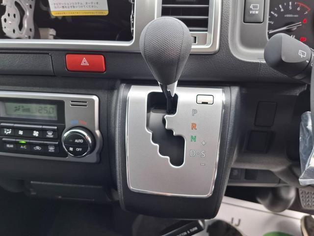 ハイエースワゴン グランドキャビン　ファインテックツアラー　ファインテックツアラー／登録済未使用車／すぐ納車／４列１０人乗り／全方位カメラ／デジタルミラー／キャプテンシート（51枚目）