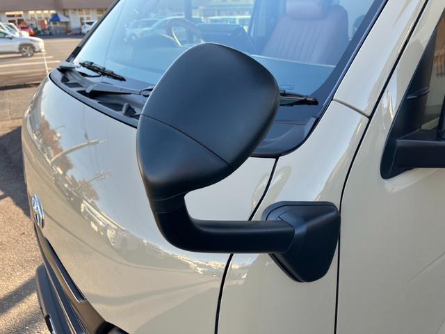 ハイエースバン ロングスーパーＧＬ　アースカラーパッケージ　４ＷＤ／丸目ヘッドライト／ＧＲ８インテリアカスタム／ＢＩＧ－Ｘナビ／全方位カメラ／両側パワスラ／丸目ヘッドライト（27枚目）