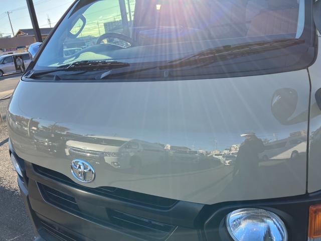 ハイエースバン ロングスーパーＧＬ　アースカラーパッケージ　４ＷＤ／丸目ヘッドライト／ＧＲ８インテリアカスタム／ＢＩＧ－Ｘナビ／全方位カメラ／両側パワスラ／丸目ヘッドライト（28枚目）