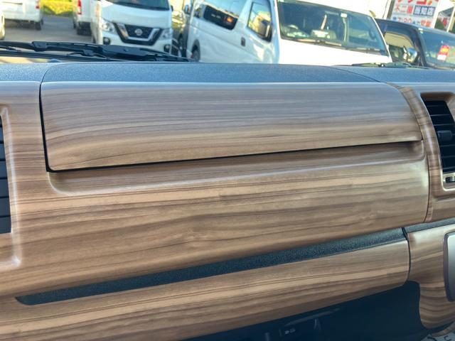 ハイエースバン ロングスーパーＧＬ　アースカラーパッケージ　４ＷＤ／丸目ヘッドライト／ＧＲ８インテリアカスタム／ＢＩＧ－Ｘナビ／全方位カメラ／両側パワスラ／丸目ヘッドライト（51枚目）