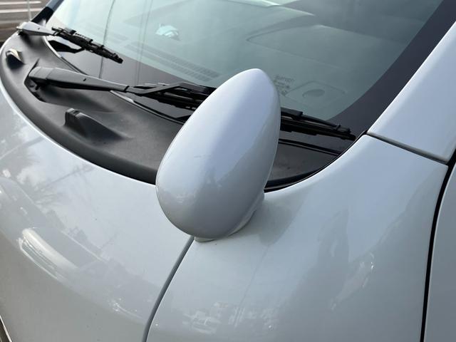 NV350キャラバンバン ロングライダープレミアムGXターボ ナビTV/バックモニター/ETC車載器/フルエアロ/エマージェンシーブレーキ/ローダウン/社外アルミ/デイライト/HIDヘッドライト/ベッドキット/サイドバイザー/スマートキー&プッシュスタート(25枚目)