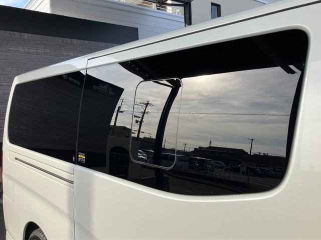 NV350キャラバンバン ロングライダープレミアムGXターボ ナビTV/バックモニター/ETC車載器/フルエアロ/エマージェンシーブレーキ/ローダウン/社外アルミ/デイライト/HIDヘッドライト/ベッドキット/サイドバイザー/スマートキー&プッシュスタート(33枚目)