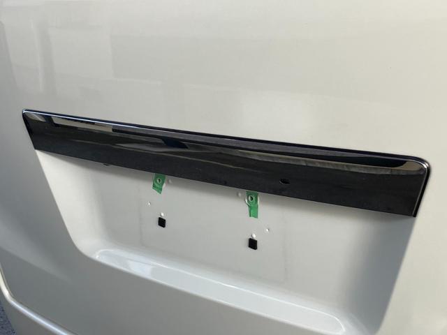 NV350キャラバンバン ロングライダープレミアムGXターボ ナビTV/バックモニター/ETC車載器/フルエアロ/エマージェンシーブレーキ/ローダウン/社外アルミ/デイライト/HIDヘッドライト/ベッドキット/サイドバイザー/スマートキー&プッシュスタート(35枚目)