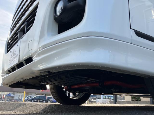 NV350キャラバンバン ロングライダープレミアムGXターボ ナビTV/バックモニター/ETC車載器/フルエアロ/エマージェンシーブレーキ/ローダウン/社外アルミ/デイライト/HIDヘッドライト/ベッドキット/サイドバイザー/スマートキー&プッシュスタート(37枚目)
