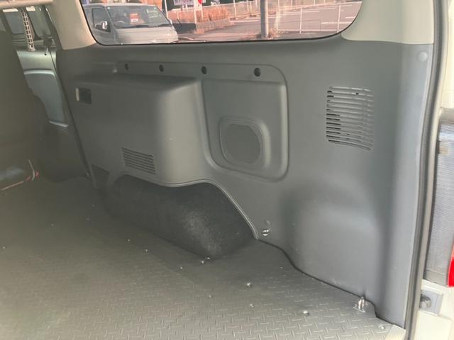 NV350キャラバンバン ロングライダープレミアムGXターボ ナビTV/バックモニター/ETC車載器/フルエアロ/エマージェンシーブレーキ/ローダウン/社外アルミ/デイライト/HIDヘッドライト/ベッドキット/サイドバイザー/スマートキー&プッシュスタート(58枚目)