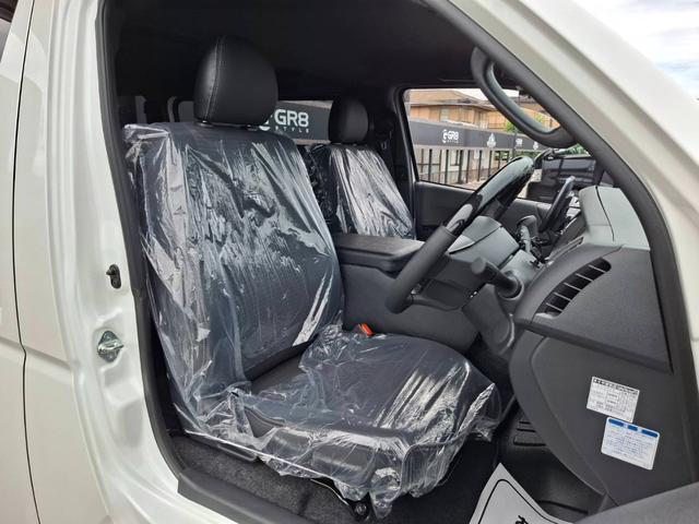 ハイエースバン ロングスーパーＧＬ　ダークプライムＳ　４ＷＤ／パワスラ／９ｉｎ大型ナビＴＶ／全方位カメラ／デジタルミラー／寒冷地／社外アルミ／ＴＲＤエアロ／１オーナー（17枚目）