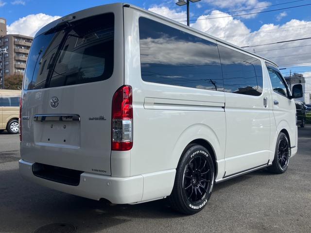 ハイエースバン スーパーＧＬ　ダークプライムＩＩ　寒冷地仕様／デジタルミラー／全方位カメラ／ナビＴＶ／ＥＴＣ／社外アルミ／フロントエアロ／ローダウン／ベッドキット（11枚目）