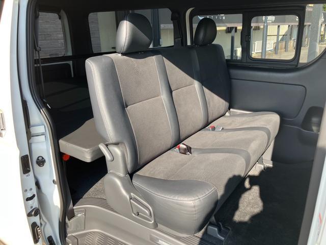 ハイエースバン スーパーＧＬ　ダークプライムＩＩ　寒冷地仕様／デジタルミラー／全方位カメラ／ナビＴＶ／ＥＴＣ／社外アルミ／フロントエアロ／ローダウン／ベッドキット（17枚目）