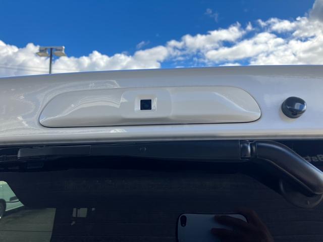 ハイエースバン スーパーＧＬ　ダークプライムＩＩ　寒冷地仕様／デジタルミラー／全方位カメラ／ナビＴＶ／ＥＴＣ／社外アルミ／フロントエアロ／ローダウン／ベッドキット（35枚目）