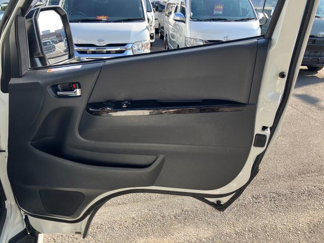 ハイエースバン スーパーＧＬ　ダークプライムＩＩ　寒冷地仕様／デジタルミラー／全方位カメラ／ナビＴＶ／ＥＴＣ／社外アルミ／フロントエアロ／ローダウン／ベッドキット（42枚目）