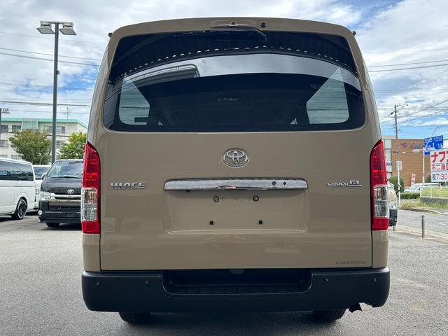 ハイエースバン ロングスーパーGL アースカラーパッケージ/パノラミックビューモニタ/デジタルインナーミラー/両側パワースライドドア/スマートキー&プッシュスタート/LEDヘッドライト/トヨタセーフティセンス/純正オプションアルミ(22枚目)