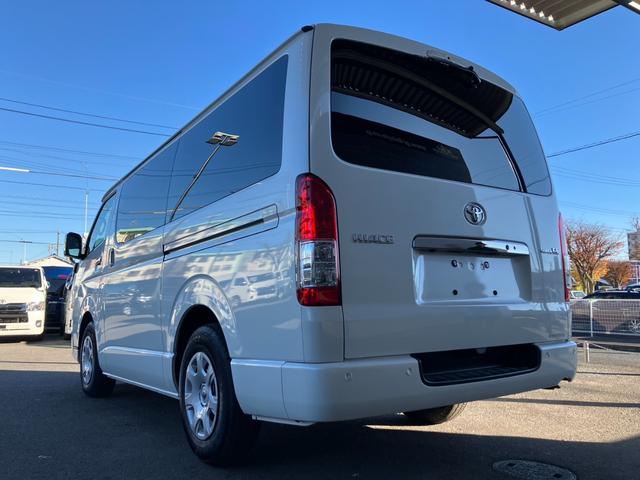 ハイエースバン スーパーGL ダークプライムII BIG-Xナビ/Bカメラ/デジタルインナーミラー/ETC/HDMI/GR8センターコンソール/両側パワースライドドア/コーナーセンサー/LEDヘッド/スマートキー&プッシュスタート/ベッドキット(12枚目)