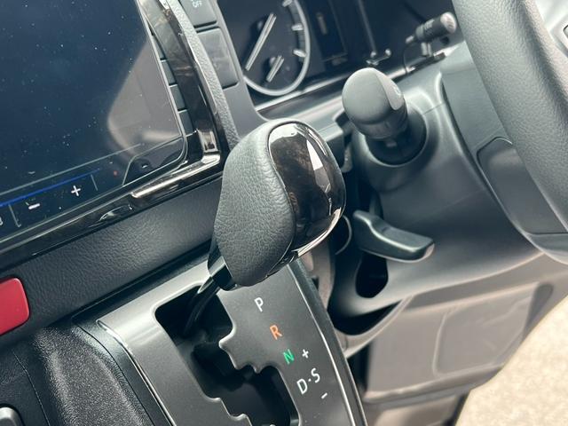 ハイエースバン スーパーGL ダークプライムII BIG-Xナビ/Bカメラ/デジタルインナーミラー/ETC/HDMI/GR8センターコンソール/両側パワースライドドア/コーナーセンサー/LEDヘッド/スマートキー&プッシュスタート/ベッドキット(49枚目)