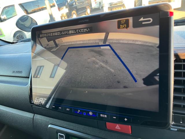 ハイエースバン スーパーGL ダークプライムII 4WD/ボディラッピングカーキ/BIG-Xナビ/天吊りモニタ/Bカメラ/サブバッテリー/ベッドキット/セカンドテーブル/社外デジタルミラー/社外アルミ/LEDヘッド/ルーフキャリア/外部電源あり(16枚目)