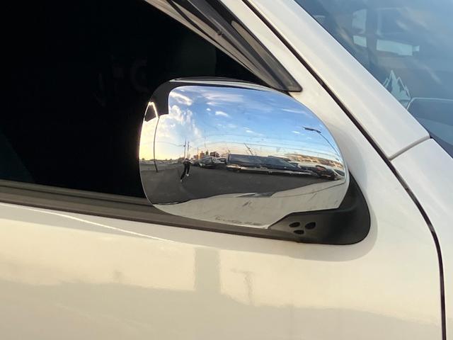 ハイエースバン スーパーＧＬ　ダークプライムＩＩ　ＢＩＧ－Ｘナビ／Ｂカメラ／／ＥＴＣ／ベッドキット／社外センターコンソール／ＬＥＤヘッドライト／スマートキー＆プッシュスタート／サイドバイザー／社外シートカバー／セーフティセンス／ＡＣ１００Ｖ電源（27枚目）