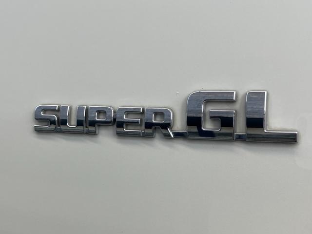 ハイエースバン スーパーＧＬ　ダークプライムＩＩ　ＢＩＧ－Ｘナビ／Ｂカメラ／／ＥＴＣ／ベッドキット／社外センターコンソール／ＬＥＤヘッドライト／スマートキー＆プッシュスタート／サイドバイザー／社外シートカバー／セーフティセンス／ＡＣ１００Ｖ電源（37枚目）