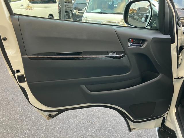 ハイエースバン スーパーＧＬ　ダークプライムＩＩ　ＢＩＧ－Ｘナビ／Ｂカメラ／／ＥＴＣ／ベッドキット／社外センターコンソール／ＬＥＤヘッドライト／スマートキー＆プッシュスタート／サイドバイザー／社外シートカバー／セーフティセンス／ＡＣ１００Ｖ電源（41枚目）