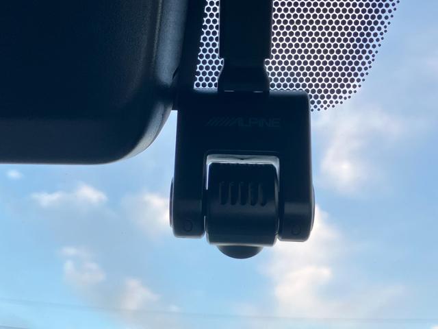 ハイエースバン スーパーＧＬ　ダークプライムＩＩ　ＢＩＧ－Ｘナビ／Ｂカメラ／／ＥＴＣ／ベッドキット／社外センターコンソール／ＬＥＤヘッドライト／スマートキー＆プッシュスタート／サイドバイザー／社外シートカバー／セーフティセンス／ＡＣ１００Ｖ電源（52枚目）