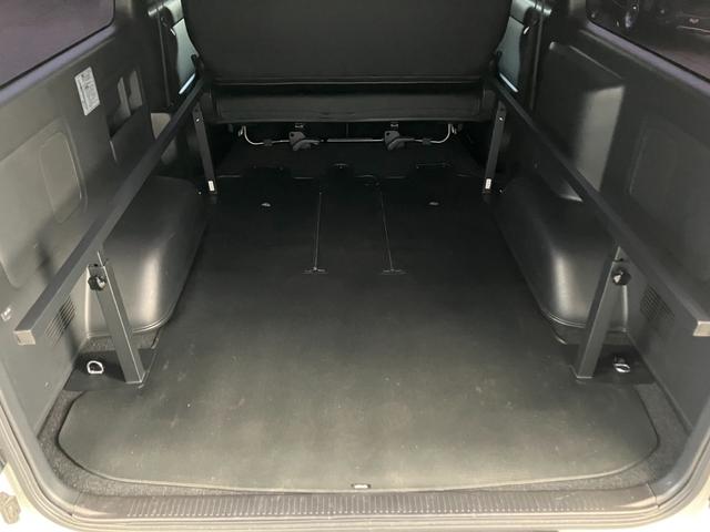 ハイエースバン スーパーＧＬ　ダークプライムＩＩ　ＢＩＧ－Ｘナビ／Ｂカメラ／／ＥＴＣ／ベッドキット／社外センターコンソール／ＬＥＤヘッドライト／スマートキー＆プッシュスタート／サイドバイザー／社外シートカバー／セーフティセンス／ＡＣ１００Ｖ電源（58枚目）