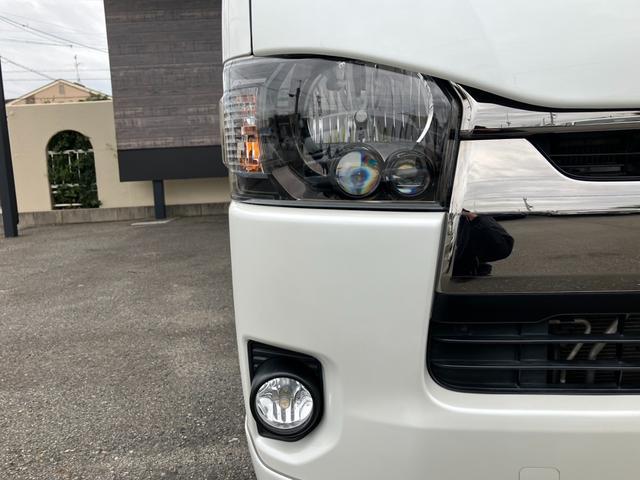 ハイエースバン スーパーＧＬ　ダークプライムＩＩ　ローダウン／１６インチアルミ／ベットキッド／フロントエアロ／アルパインナビ／シートカバー／クルーズコントロール（2枚目）