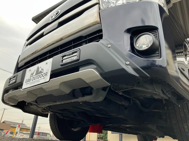 ハイエースバン スーパーＧＬ　ダークプライム　ＢＩＧ－Ｘナビ／Ｂカメラ／ＥＴＣ／ＬＥＤヘッドライト／スマートキー＆プッシュスタート／ＴＲＤアルミ／ベッドキット（25枚目）