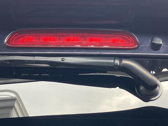 ハイエースバン スーパーＧＬ　ダークプライム　ＢＩＧ－Ｘナビ／Ｂカメラ／ＥＴＣ／ＬＥＤヘッドライト／スマートキー＆プッシュスタート／ＴＲＤアルミ／ベッドキット（38枚目）