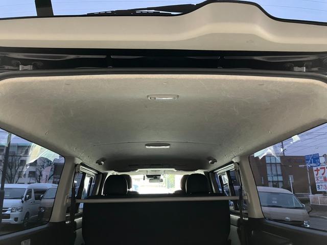 ハイエースバン スーパーＧＬ　ダークプライム　ＢＩＧ－Ｘナビ／Ｂカメラ／ＥＴＣ／ＬＥＤヘッドライト／スマートキー＆プッシュスタート／ＴＲＤアルミ／ベッドキット（59枚目）